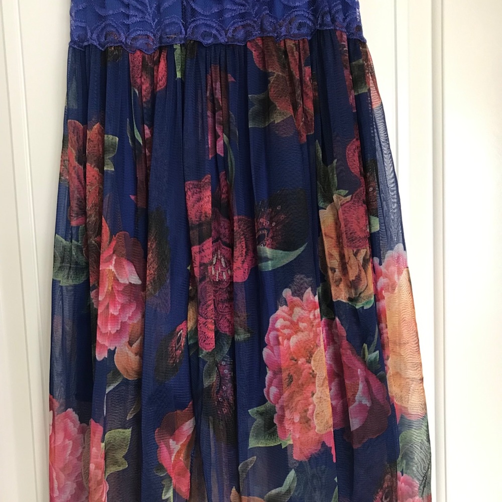Beautiful ladies silhouette skirts